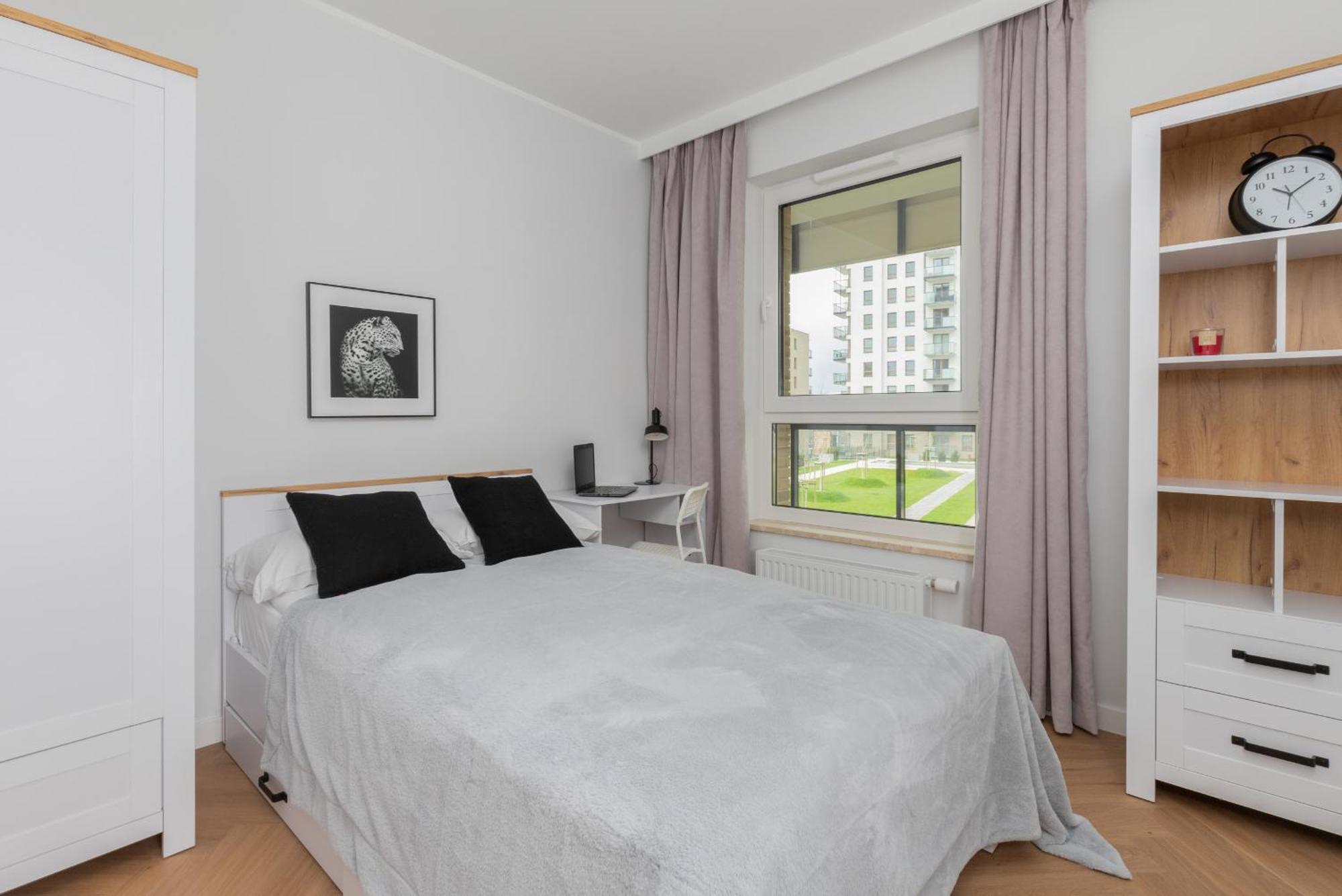 Apartamento Nowa Letnica Comfortable With Balcony & Parking By Renters