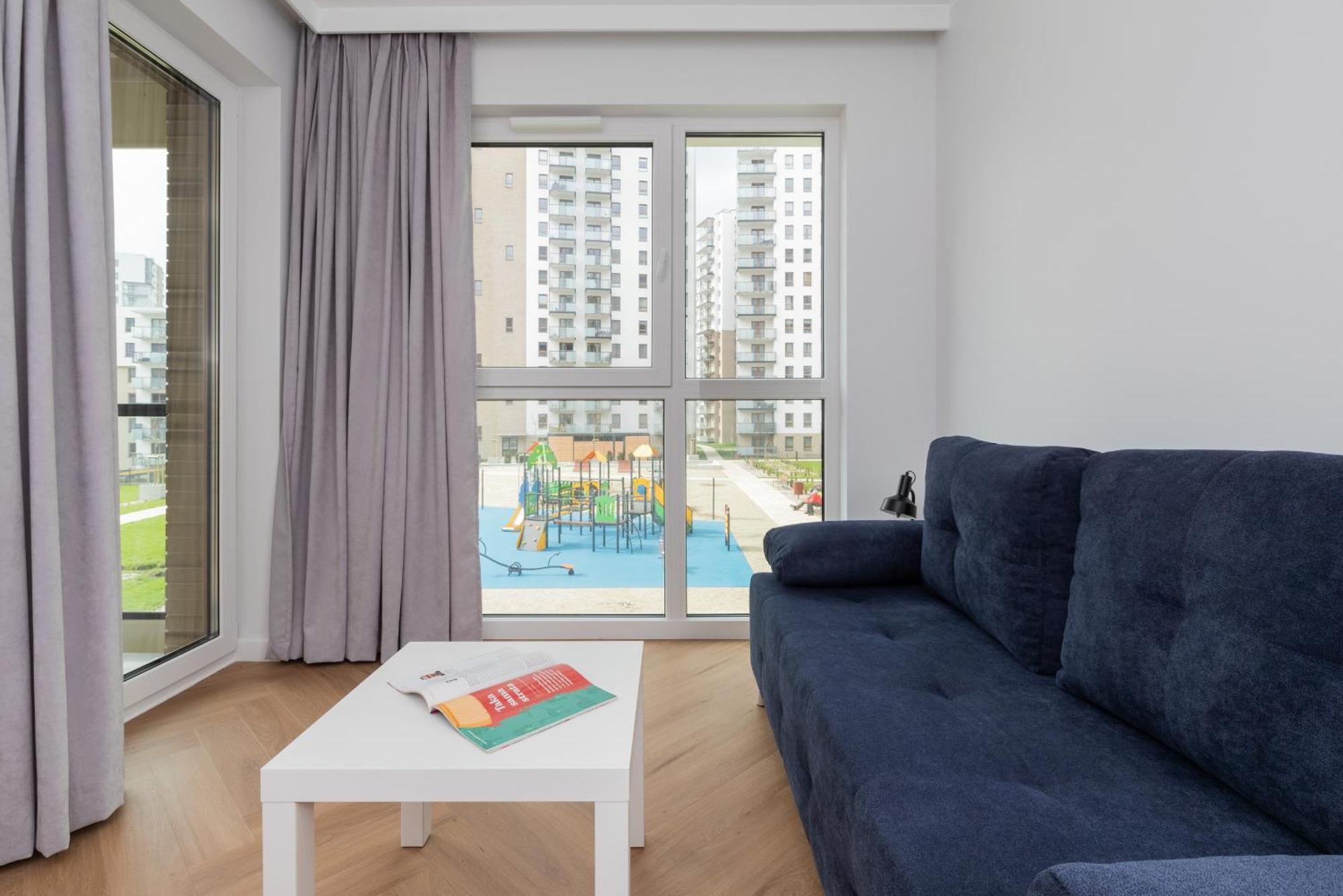 Nowa Letnica Comfortable With Balcony & Parking By Renters Apartamento