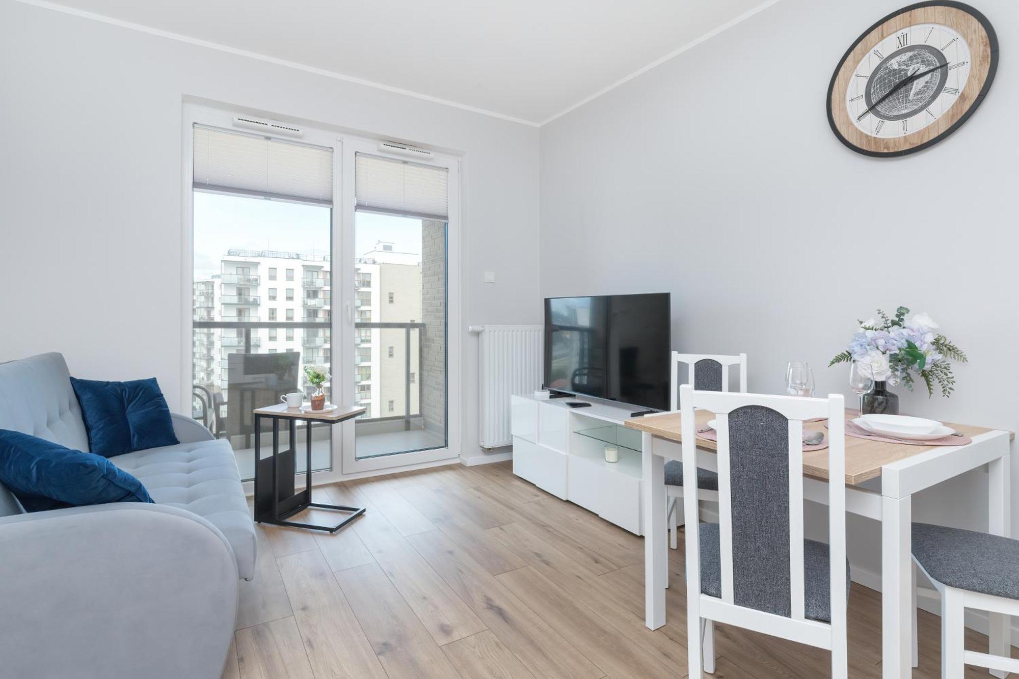 Apartamento Nowa Letnica Comfortable With Balcony & Parking By Renters *