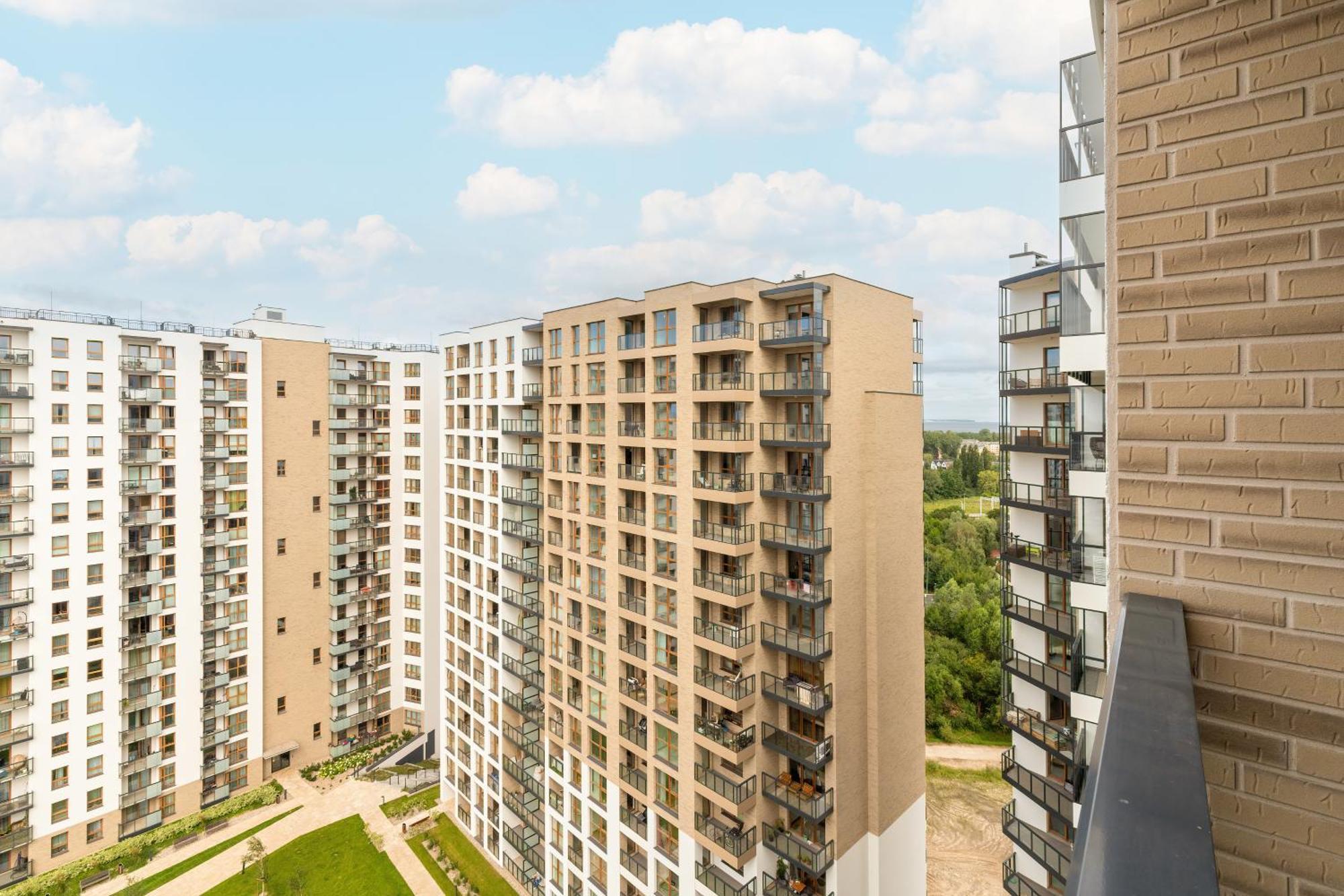 Nowa Letnica Comfortable With Balcony & Parking By Renters Gdansk
