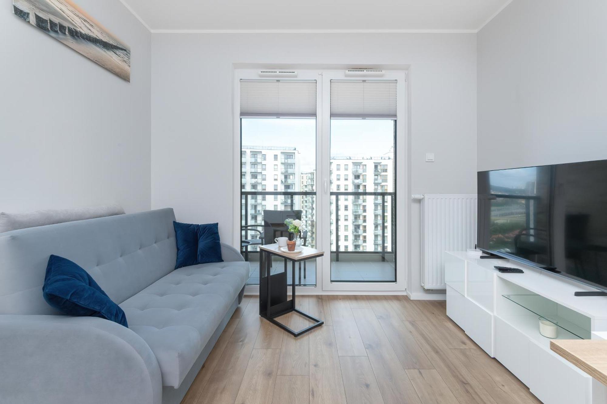 Apartment Nowa Letnica Comfortable With Balcony & Parking By Renters *